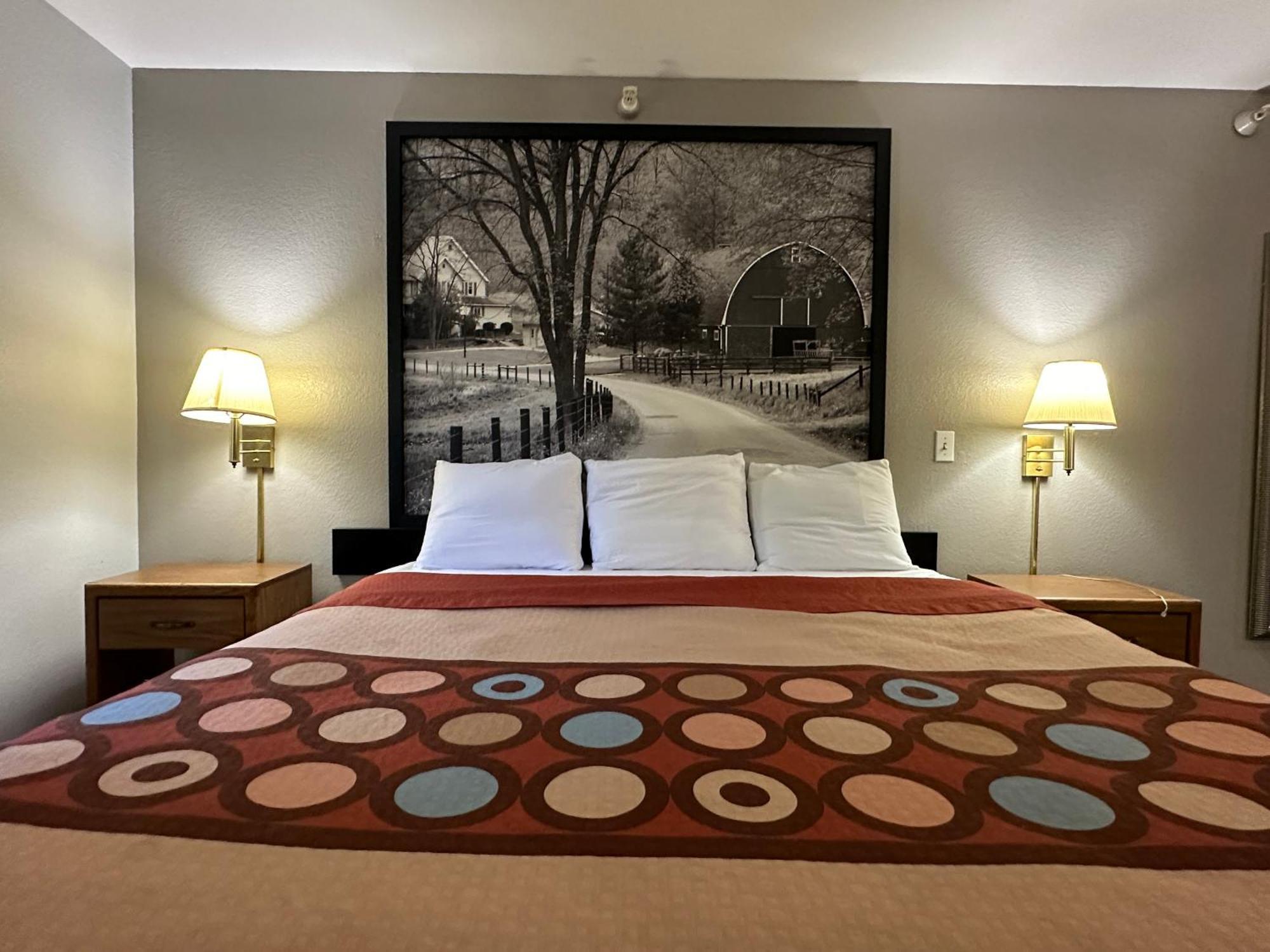 Hotel Super 8 By Wyndham Richfield Cleveland Exteriér fotografie